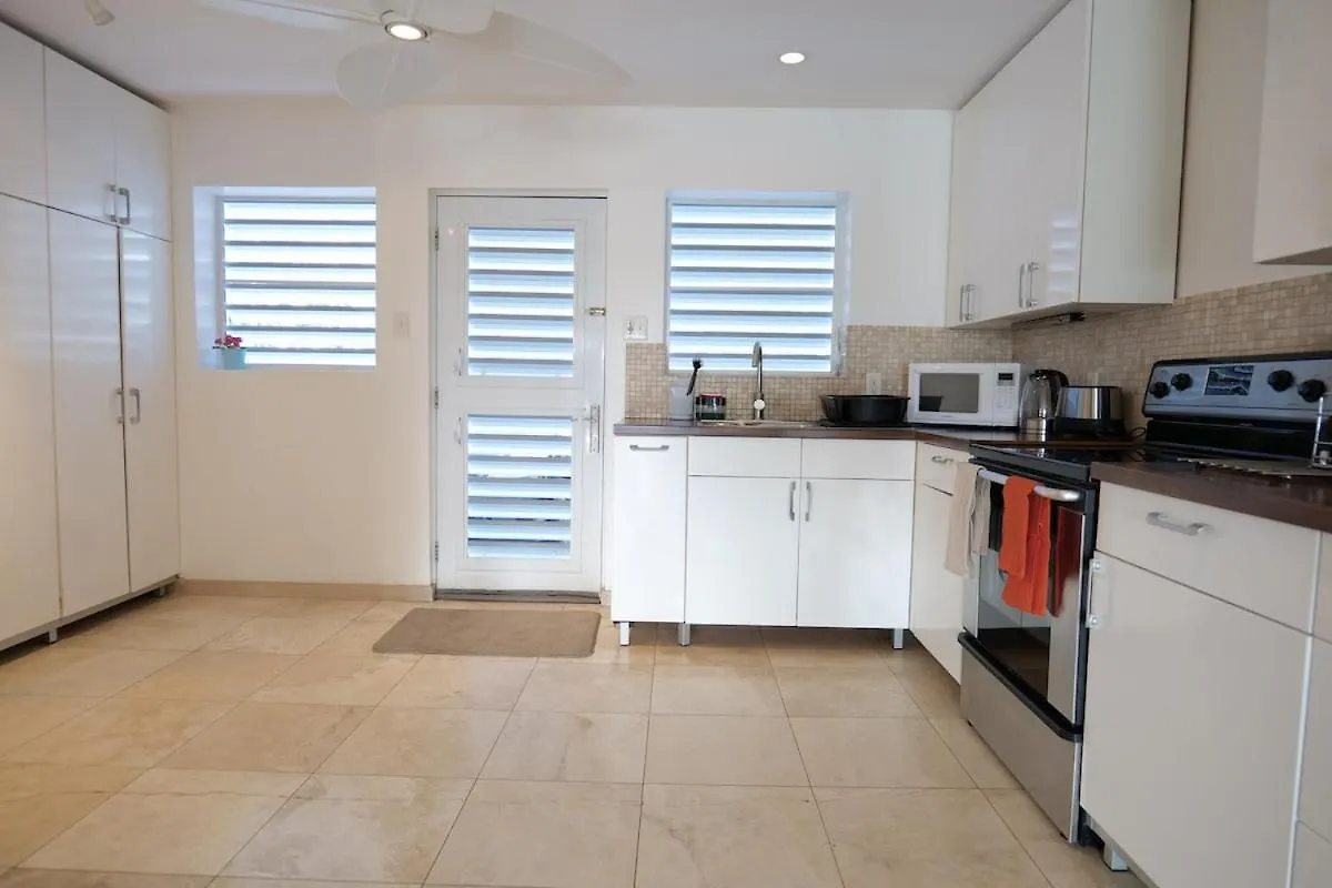 Whispering Palms Villa In Jolly Harbour Antigua en Barbuda